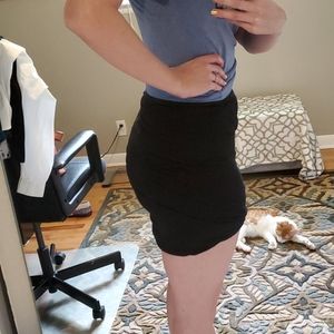 Black stretch bubble high low miniskirt